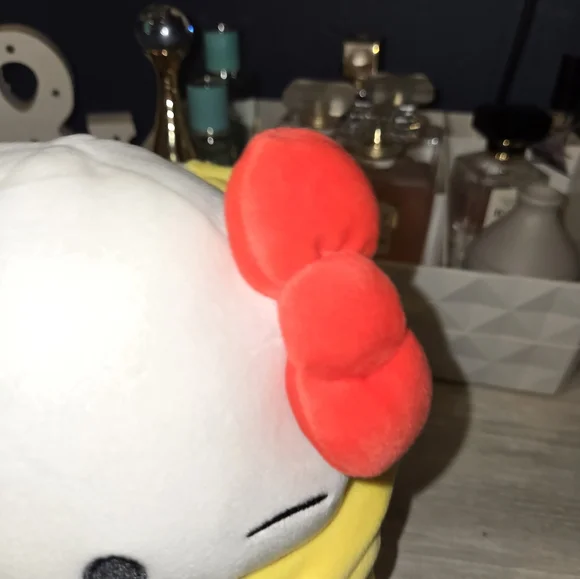 Sanrio Hello Kitty plush - Picture 5 of 5